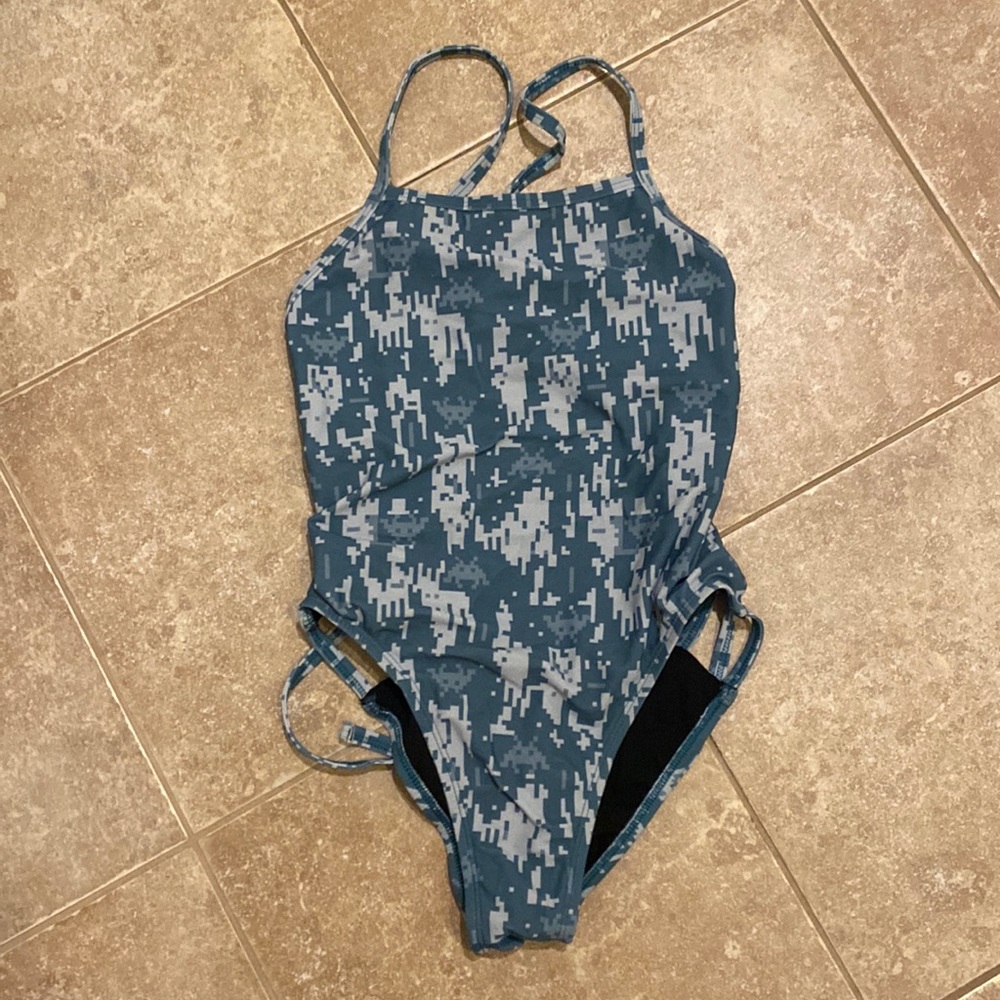 Women’s Jolyn open back tie back size 26 ‘Nico 2’ one piece swim training suit